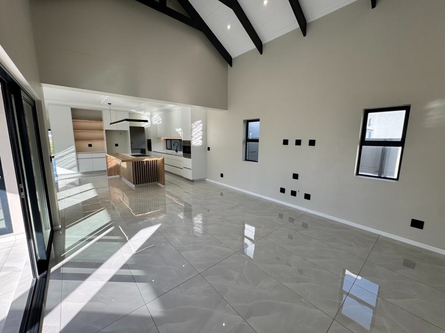 3 Bedroom Property for Sale in Sandown Western Cape